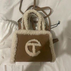 UGG small chestnut shopper